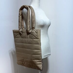 Quilted puffer beige tote bag